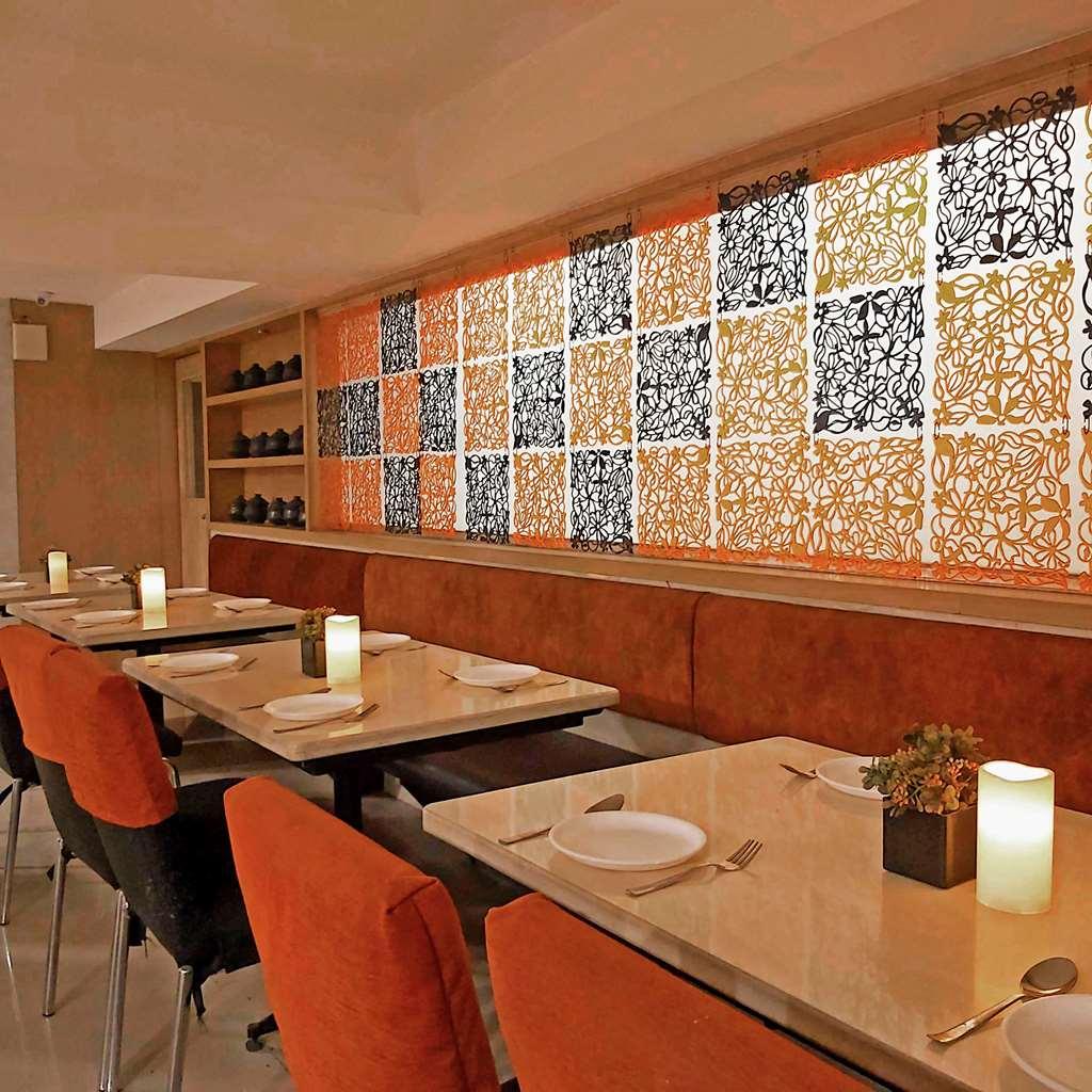 Quality Inn Mint Pune Exterior photo